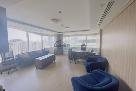 Office til leje i Sheikh Zayed Road, Dubai, UAE 2633 kvm № 294454 - foto 2