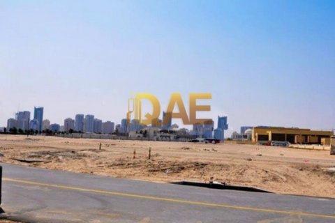 Land zum Verkauf in Dubai, VAE 8361.2736 m2 Nr. 133885 - Foto 4