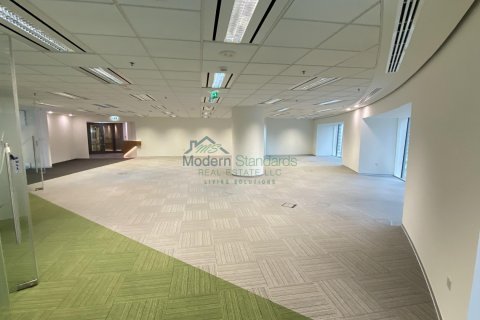 Sheikh Zayed Road, Dubai, UAE의 임대용 사무실 5640제곱미터 번호 294451 - 사진 24
