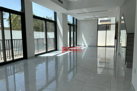 Üürile anda villa asukohaga Al Furjan, Dubai, AÜE: 4 magamistoaga, 522 m² Nr 542280 - pilt 2
