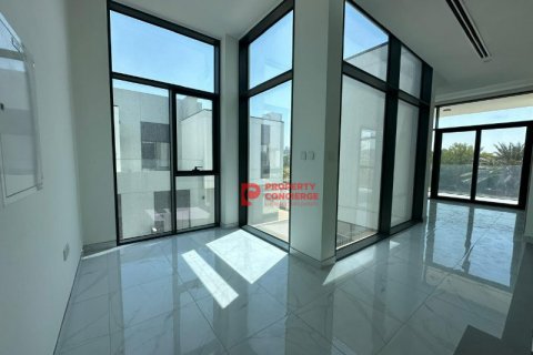 Üürile anda villa asukohaga Al Furjan, Dubai, AÜE: 4 magamistoaga, 522 m² Nr 542280 - pilt 15