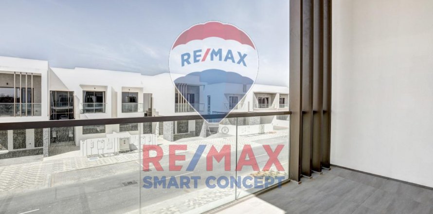 Māja  Yas Island, Abu Dhabijā, AAE 3 istabas, 300 m2 Nr. 458006