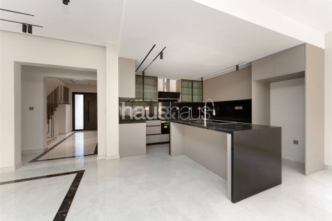 Vilă în Jumeirah Village Triangle, Dubai, EAU 5 dormitoare, 390 mp.  №625289