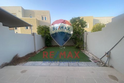 Villa in Al Reef, Abu Dhabi, UAE 3 bedrooms, 174.1 sq.m. № 533646