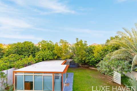 Vilă de închiriat în Jumeirah Park, Dubai, EAU 3 dormitoare, 284.75 mp.  №391506 - poză 6