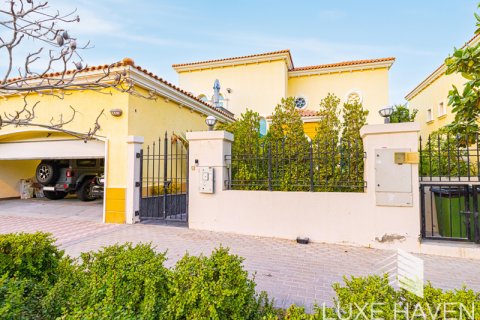 Vilă de închiriat în Jumeirah Park, Dubai, EAU 3 dormitoare, 284.75 mp.  №391506 - poză 14