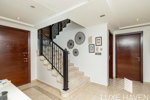 Vilă de închiriat în Jumeirah Park, Dubai, EAU 3 dormitoare, 284.75 mp.  №391506 - poză 26