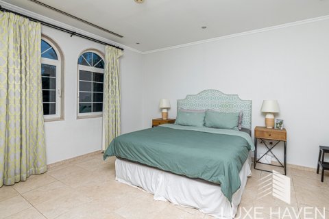 Vilă de închiriat în Jumeirah Park, Dubai, EAU 3 dormitoare, 284.75 mp.  №391506 - poză 10