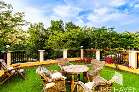 Villa itt: Jumeirah Park, Dubai, EAE, 4 hálószoba, 455.22 m², azonosító: 391507 - fénykép 17