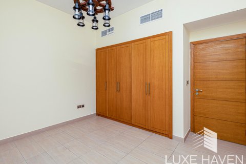 Villa itt: Jumeirah Park, Dubai, EAE, 4 hálószoba, 455.22 m², azonosító: 391507 - fénykép 18