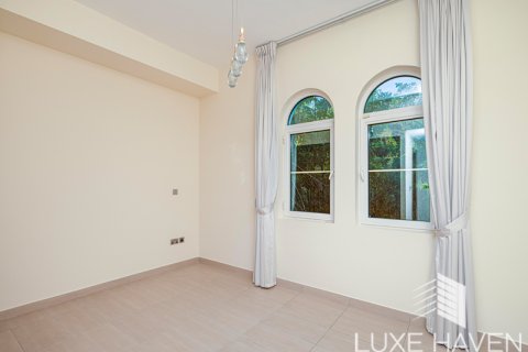 Villa itt: Jumeirah Park, Dubai, EAE, 4 hálószoba, 455.22 m², azonosító: 391507 - fénykép 15