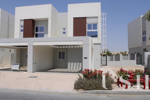 Rekkehus i Dubai Land, Dubai, Emiratene 3 soverom, 161 kvm nr. 620796