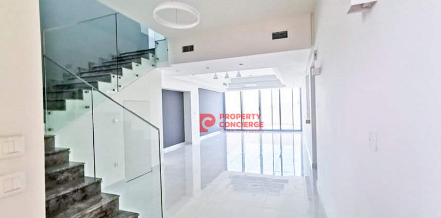 Таунхаус в wasl gate, Дубай, ОАЕ 3 спальні, 240м2 № 542282