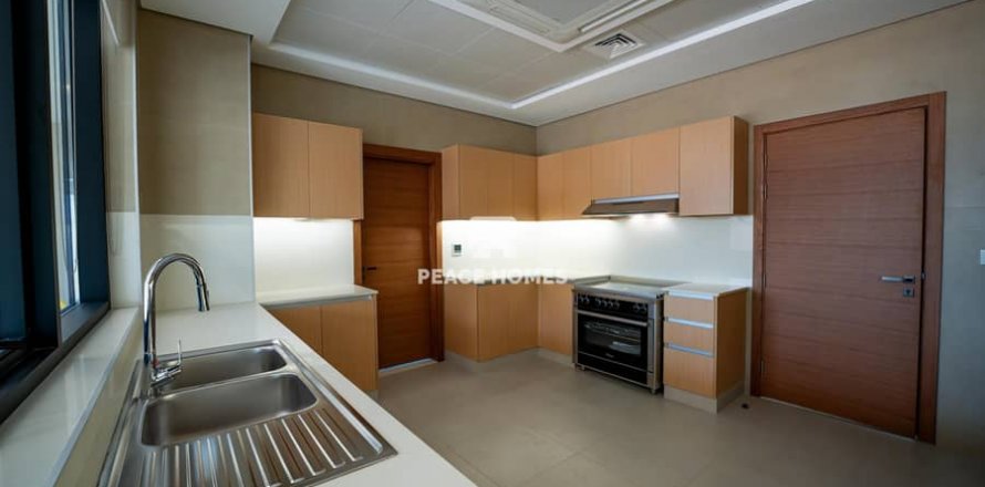 Vila u Sharjah, UAE 381 m2, 3 spavaćih soba Br. 432357