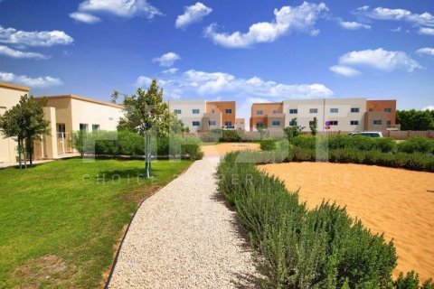 Abu Dhabi, BAE’de villa 5 yatak odası, 348.2 m&sup2; No 407749