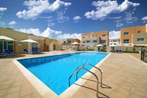 Vila di Abu Dhabi, UEA 5 kamar tidur, 348.2 m2 nomor 407749 - foto 21