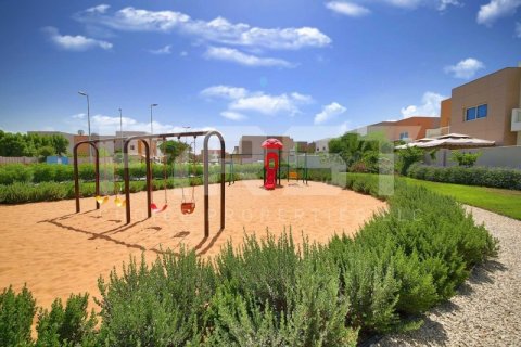 Vila di Abu Dhabi, UEA 5 kamar tidur, 348.2 m2 nomor 407749 - foto 2
