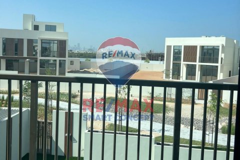 Vila u Abu Dhabi, UAE 4 spavaćih soba, 876.1 m2 Br. 580488 - fotografija 5