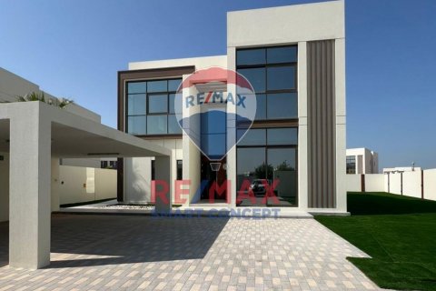 Vila u Abu Dhabi, UAE 4 spavaćih soba, 876.1 m2 Br. 580488 - fotografija 3