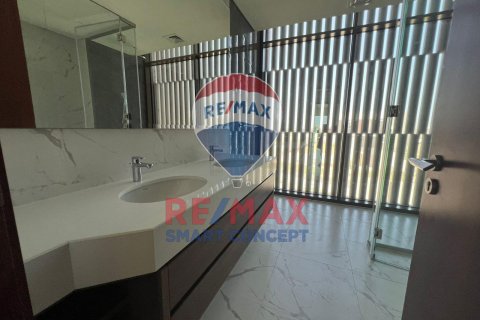 Vila u Abu Dhabi, UAE 4 spavaćih soba, 876.1 m2 Br. 580488 - fotografija 13