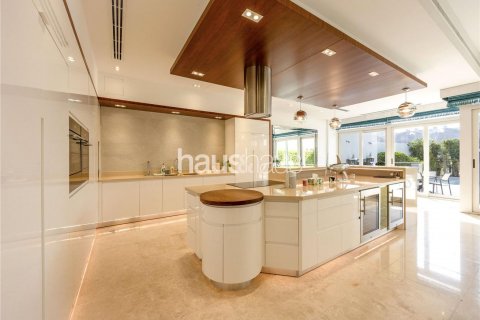 Kuća u nizu u gradu Palm Jumeirah, Dubai, UAE 5 spavaće sobe, 327 m2 Br. 626724 - Slika 2