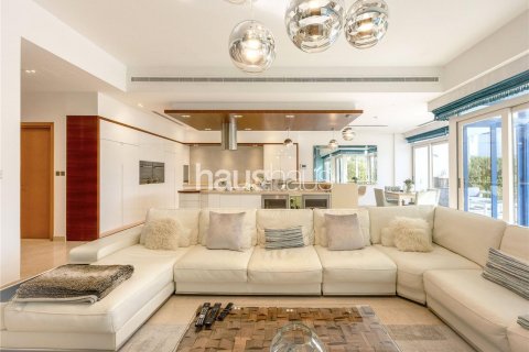 Kuća u nizu u gradu Palm Jumeirah, Dubai, UAE 5 spavaće sobe, 327 m2 Br. 626724 - Slika 3