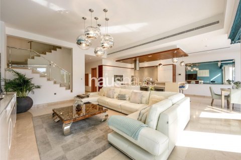 Kuća u nizu u gradu Palm Jumeirah, Dubai, UAE 5 spavaće sobe, 327 m2 Br. 626724 - Slika 13