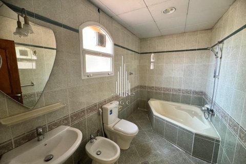Willa do wynajęcia w Abu Dhabi, ZEA 8 sypialnie, 603.9 mkw., nr 534188 - zdjęcie 27