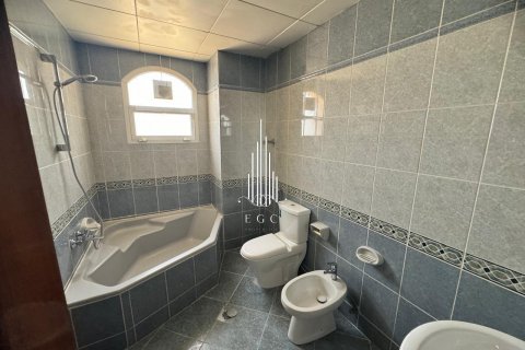 Willa do wynajęcia w Abu Dhabi, ZEA 8 sypialnie, 603.9 mkw., nr 534188 - zdjęcie 29