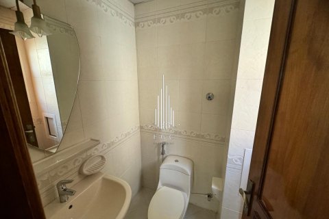 Willa do wynajęcia w Abu Dhabi, ZEA 8 sypialnie, 603.9 mkw., nr 534188 - zdjęcie 24