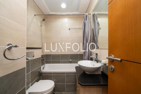Appartamento in vendita a Dubai Marina, Dubai, EAU 3 camere da letto, 156 mq. № 627888 - foto 17