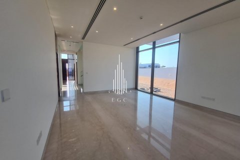 فيلا للإيجار في أبو ظبي، الإمارات العربية المتحدة 5 غرفة نوم ، 779.9 متر مربع ، رقم 540927 - صورة 5