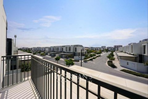 Shtëpi në qytet në Al Furjan, Dubai, Emiratet e Bashkuara Arabe 4 dhoma gjumi, 228.2 m2. № 534265