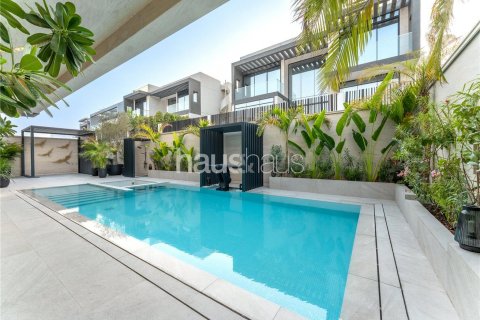 Huvila Al Furjan, Dubai, Arabiemiraatit 5 makuuhuonetta, 604 m2 № 625314 - kuva 2