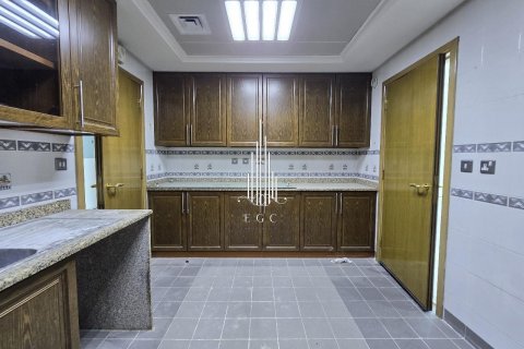 Apartamento para arrendamento em Corniche Road, Abu Dhabi, EAU 4 quartos, 278.7 m2 № 535342 - foto 12