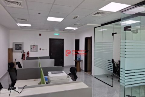 Escritório para arrendamento em Jumeirah Lake Towers, Dubai, EAU 72 m2 № 542289 - foto 7