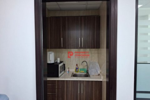 Escritório para arrendamento em Jumeirah Lake Towers, Dubai, EAU 72 m2 № 542289 - foto 6