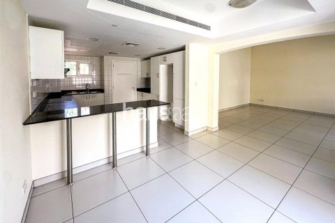 Villa à louer à The Lakes, Dubai, EAU 3 chambres, 235 m2 № 626699 - photo 20