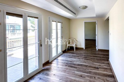 Villa à louer à The Lakes, Dubai, EAU 3 chambres, 235 m2 № 626699 - photo 3