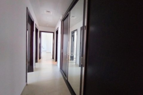 Apartament në Hamdan Street, Abu Dhabi, Emiratet e Bashkuara Arabe 3 dhoma gjumi, 213.7 m2. № 572857 - Foto 3
