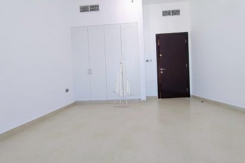Apartament në Hamdan Street, Abu Dhabi, Emiratet e Bashkuara Arabe 3 dhoma gjumi, 213.7 m2. № 572857 - Foto 9