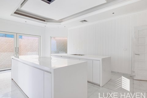 Villa in Emirates Hills, Dubai, UAE 6 bedrooms, 1485.98 sq.m. № 393102 - photo 5