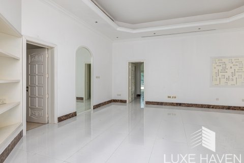 Villa in Emirates Hills, Dubai, UAE 6 bedrooms, 1485.98 sq.m. № 393102 - photo 13