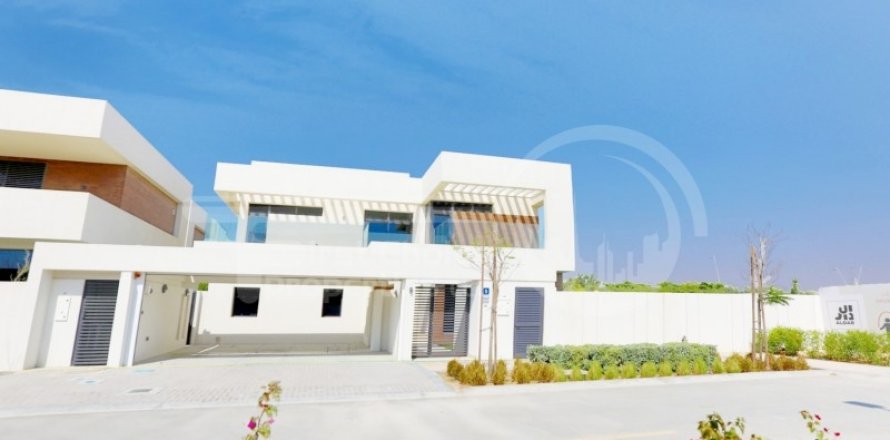 Vila na Yas Island, Abu Dhabi, UAE 5 spavaće sobe, 511.7 m2 Br. 410591