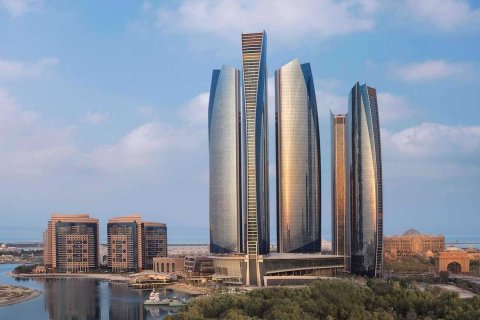 ETIHAD TOWERS v Corniche Road, Abu Dhabi, SAE č. 130985