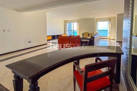 Apartment in Jumeirah Beach Residence, Dubai, UAE 4 bedrooms, 288 sq.m. № 627083