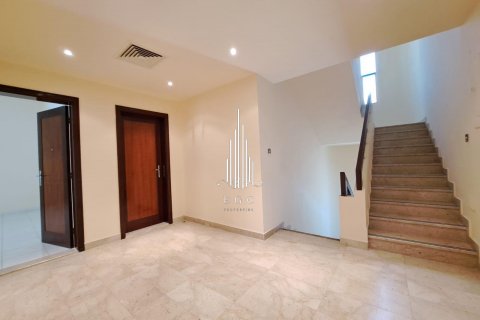 Vilă de închiriat în Al Dhafrah, Abu Dhabi, EAU 4 dormitoare, 207.6 mp.  №458032 - poză 13