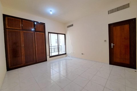Vilă de închiriat în Al Dhafrah, Abu Dhabi, EAU 4 dormitoare, 207.6 mp.  №458032 - poză 7