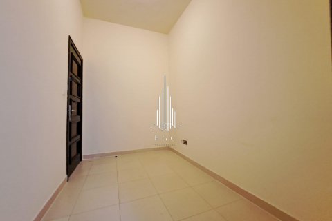 Vilă de închiriat în Al Dhafrah, Abu Dhabi, EAU 4 dormitoare, 207.6 mp.  №458032 - poză 4