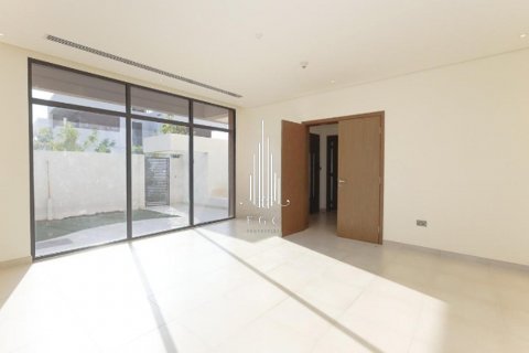 Vila na Yas Island, Abu Dhabi, SAE 4 spálne, 599.2 m2 č. 540647 - Fotografia 9
